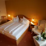Hotel Der Fischlaender Garni Ahrenshoop