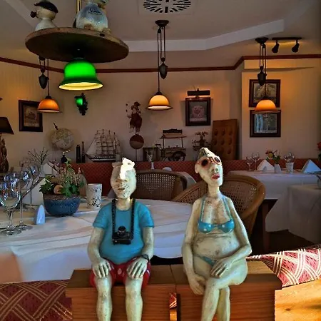 Hotel Der Fischlaender Garni Ahrenshoop