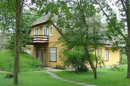 Der Fischlaender Garni Hotel Ahrenshoop